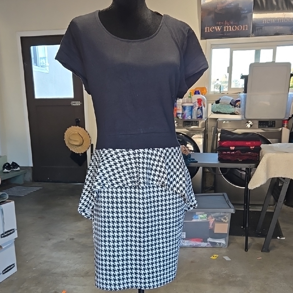 Stylish Black and White Peplum Houndstooth Dress